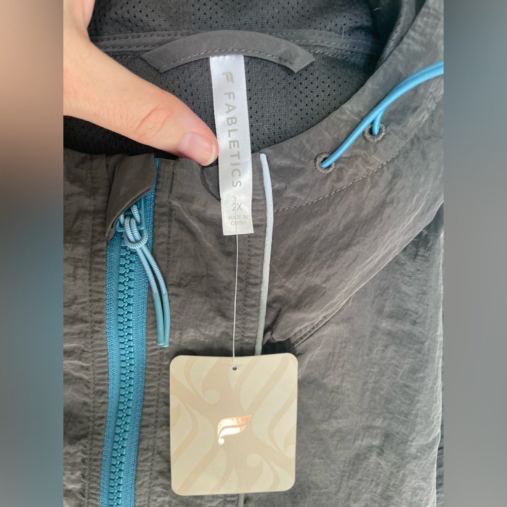 Fabletics Gray Windbreaker with Blue Details NWT - image 10